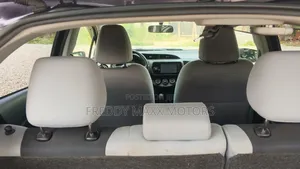 Toyota Vitz 1.3 FWD 5dr 2015 Purple