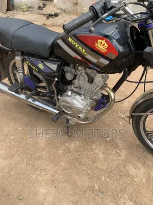 New Royal RY125 2025 Black