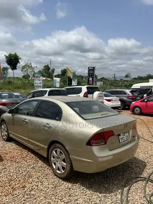 Honda Civic 2010 Gold
