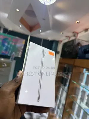 New Apple iPhone Air 256 GB