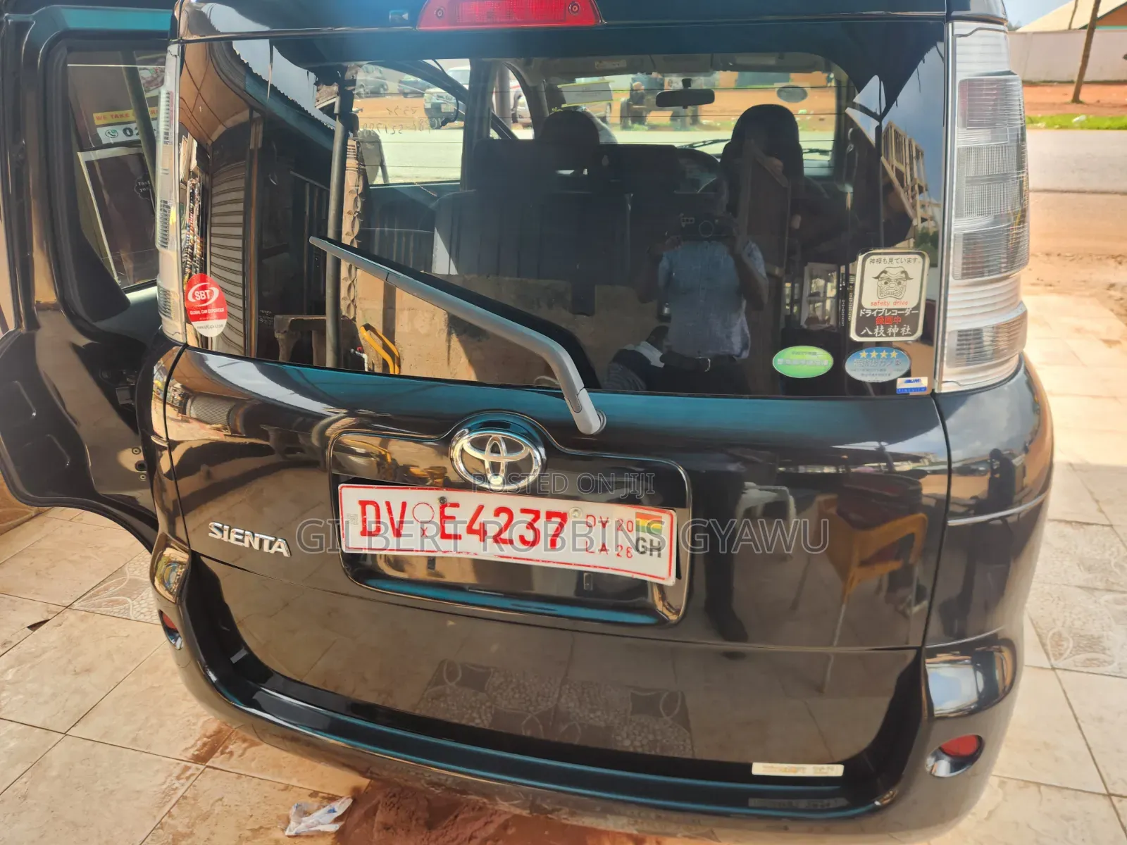 Toyota Sienta 2014 Black