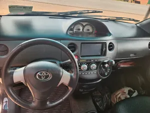 Toyota Sienta 2014 Black