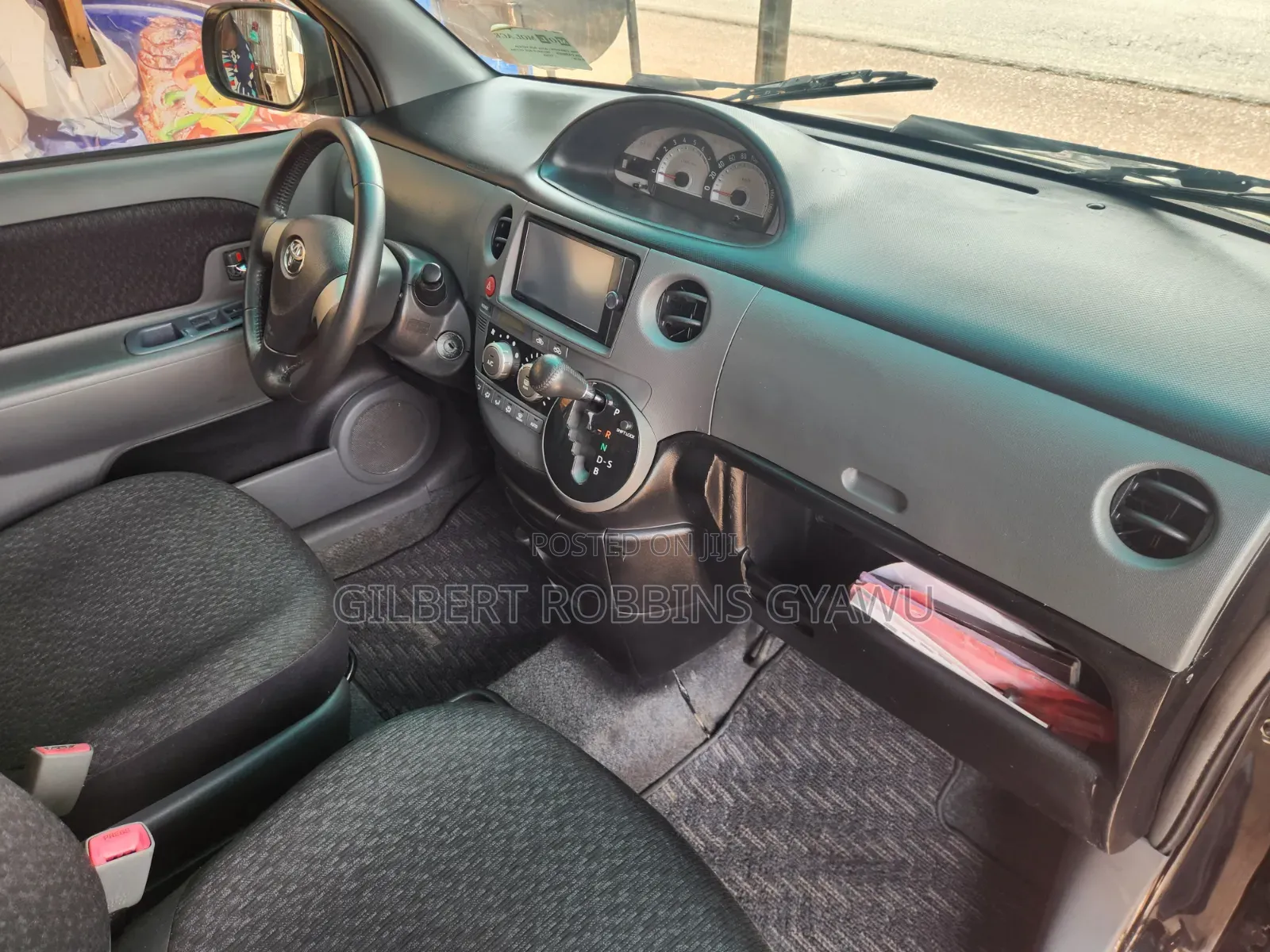 Toyota Sienta 2014 Black
