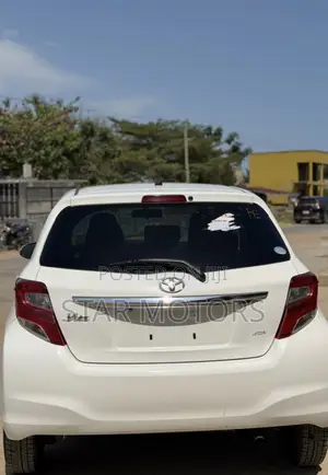 Toyota Vitz 2016 White