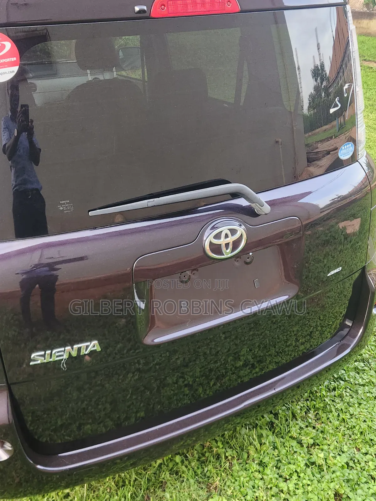 Toyota Sienta 2014 Purple