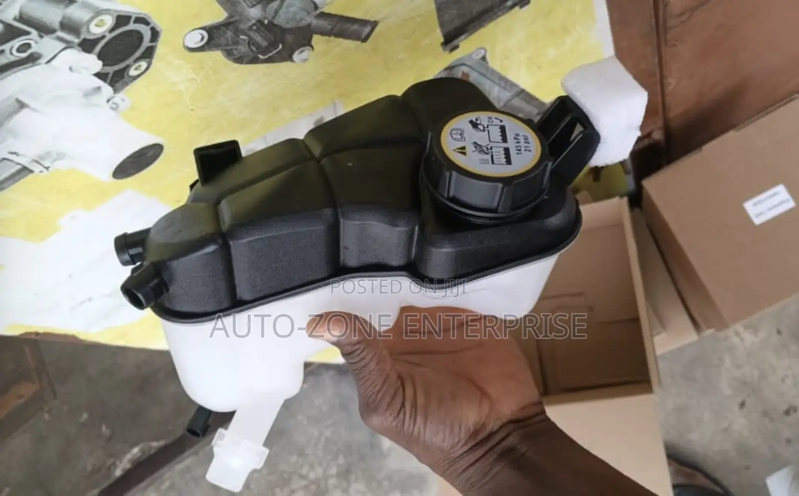Range Rover Evoque 2012-2015 Coolant Expansion Tank/Coolant Reservoir