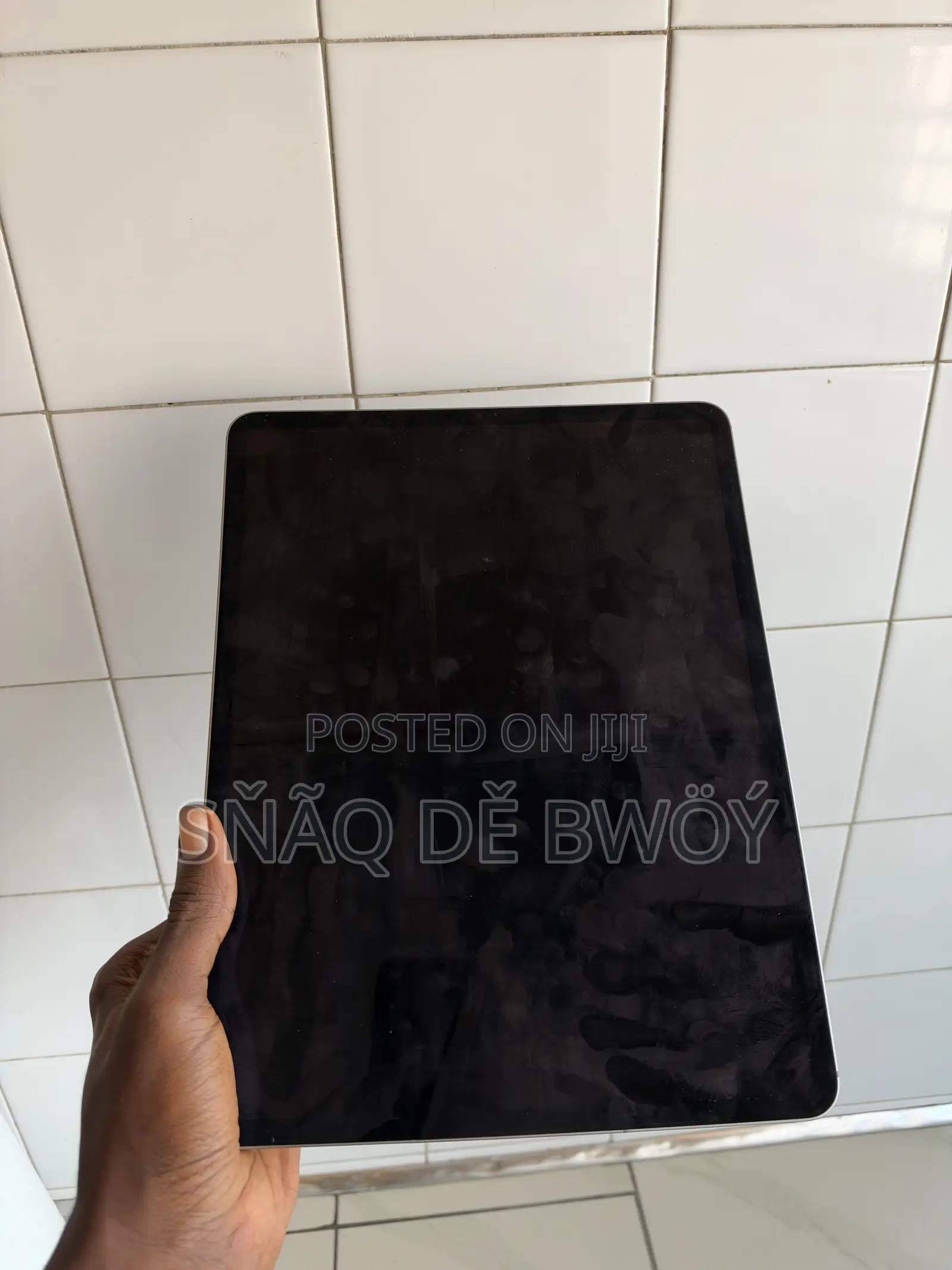 Apple iPad Pro (2022) 1 TB Gray