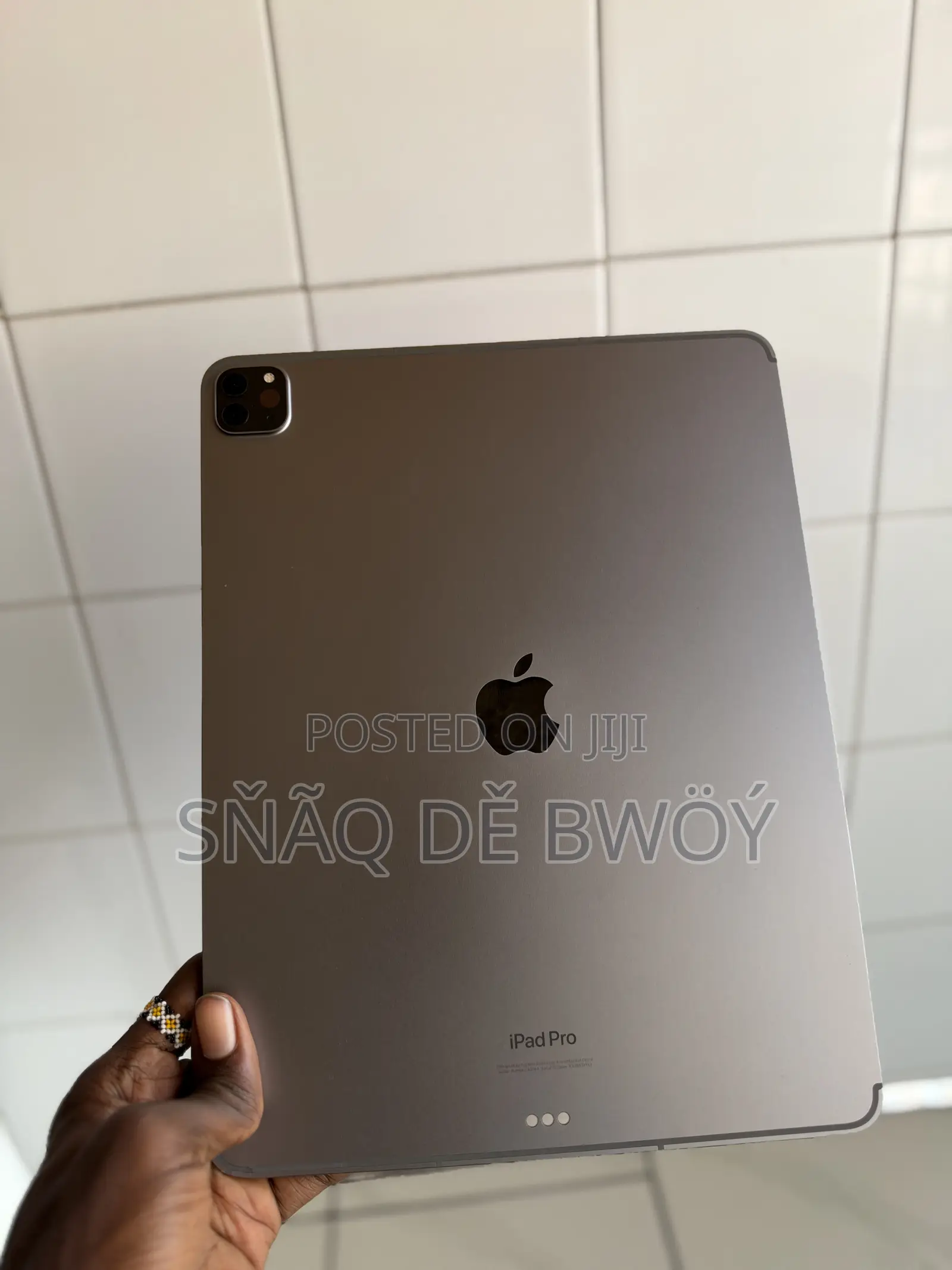 Apple iPad Pro (2022) 1 TB Gray