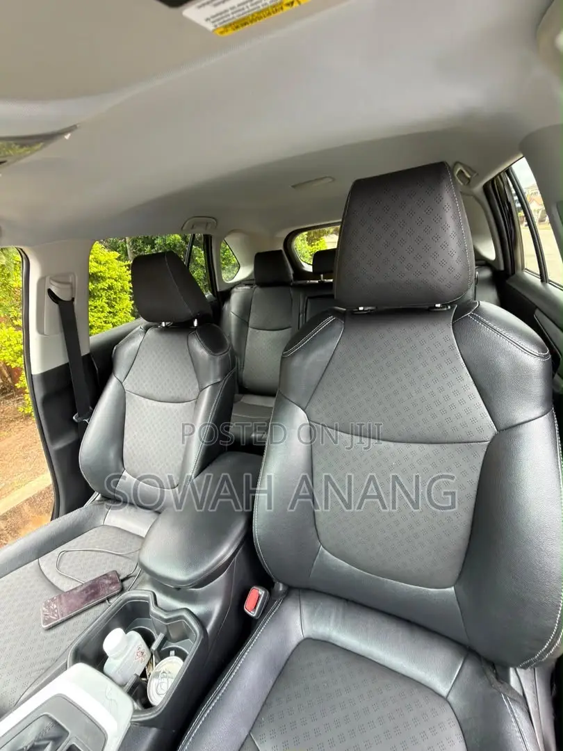 Toyota RAV4 2023 Blue