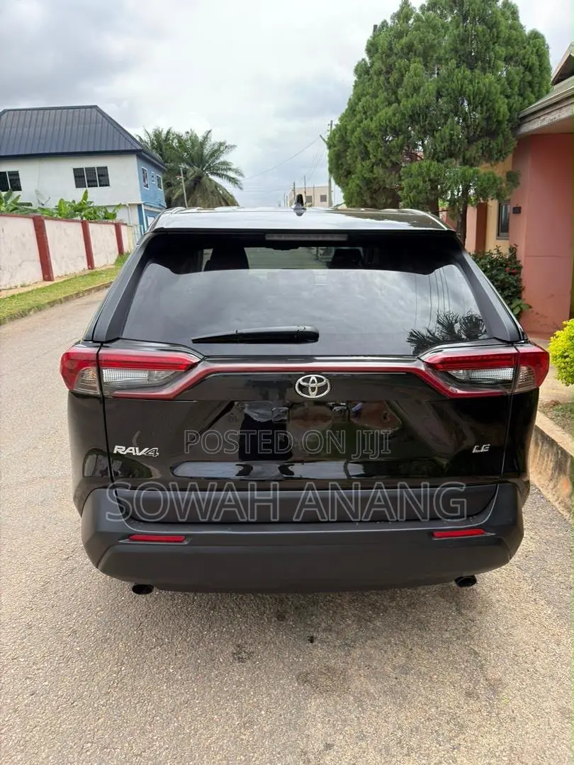 Toyota RAV4 2023 Blue