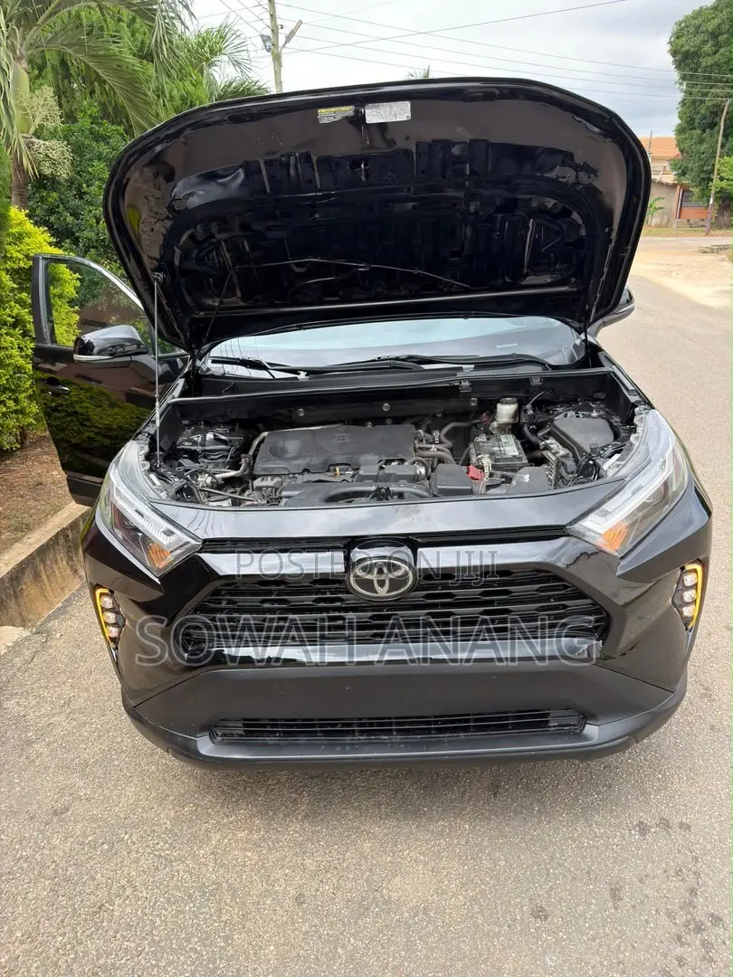 Toyota RAV4 2023 Blue