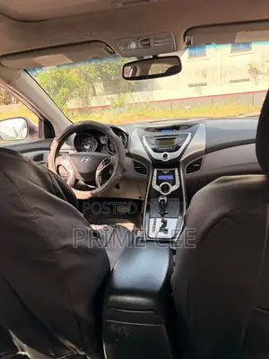 Hyundai Elantra 2012 White