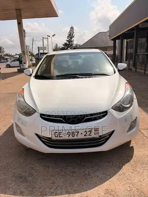Hyundai Elantra 2012 White