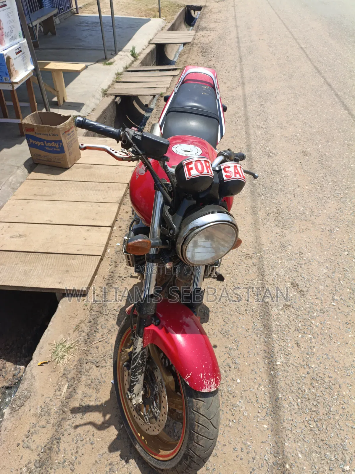 Honda Super Hawk 2022 Red