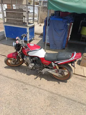 Honda Super Hawk 2022 Red