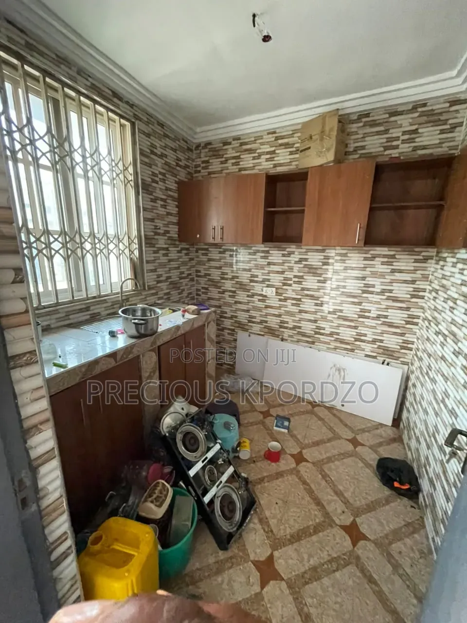 1bdrm Room & Parlour in Adenta New Legon for rent