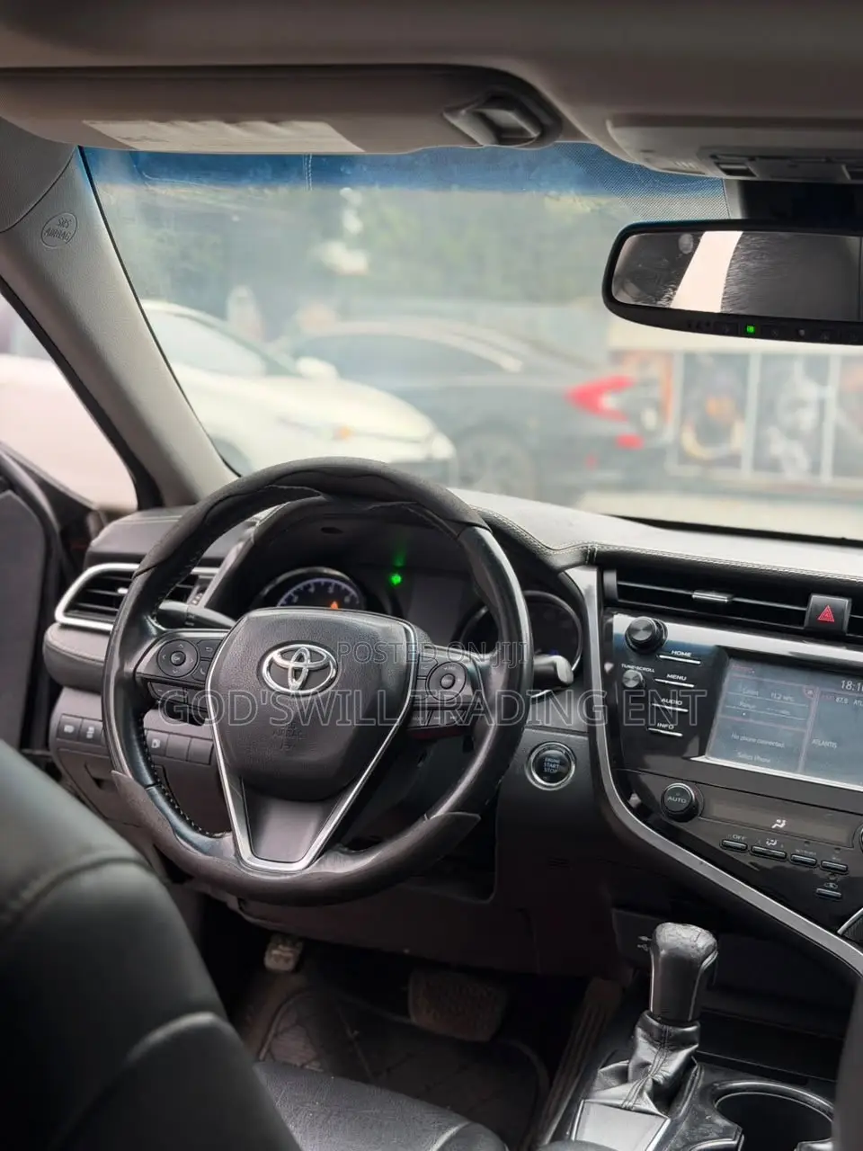 Toyota Camry SE FWD (2.5L 4cyl 8AM) 2018 Black