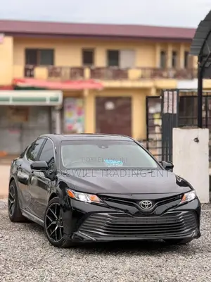 Toyota Camry SE FWD (2.5L 4cyl 8AM) 2018 Black