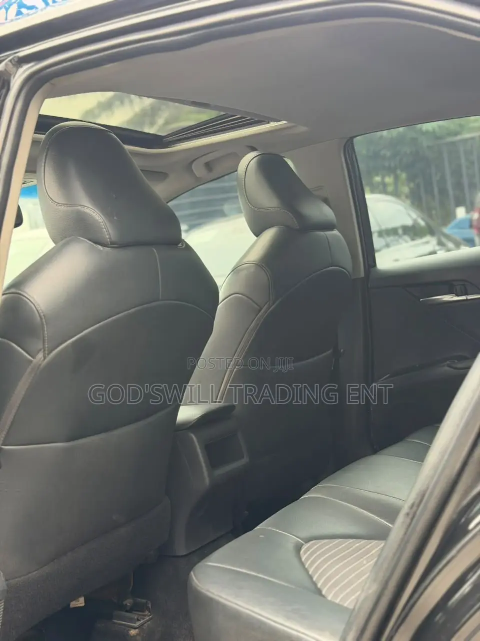 Toyota Camry SE FWD (2.5L 4cyl 8AM) 2018 Black