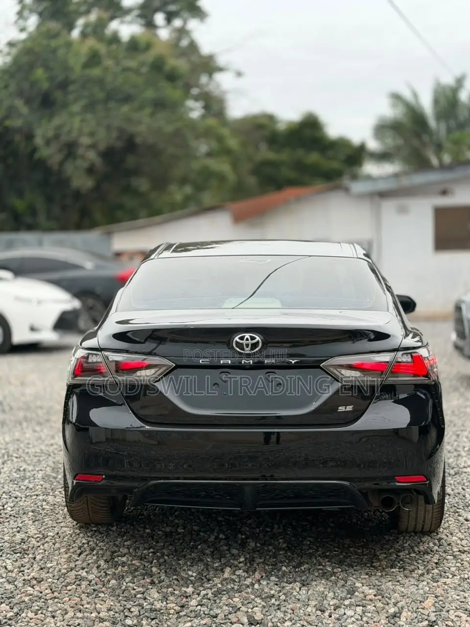 Toyota Camry SE FWD (2.5L 4cyl 8AM) 2018 Black