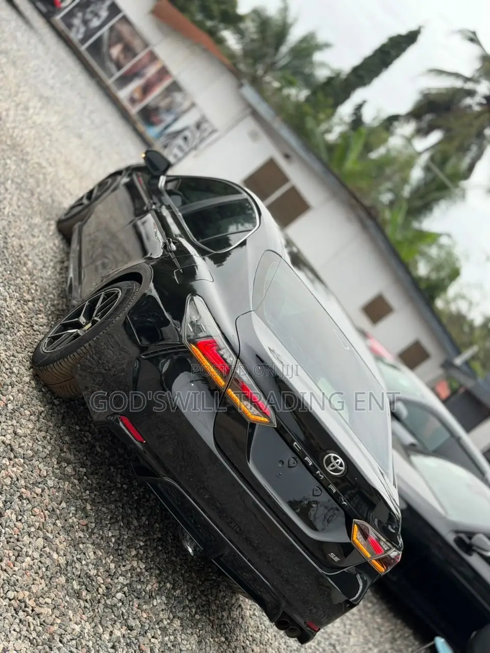 Toyota Camry SE FWD (2.5L 4cyl 8AM) 2018 Black