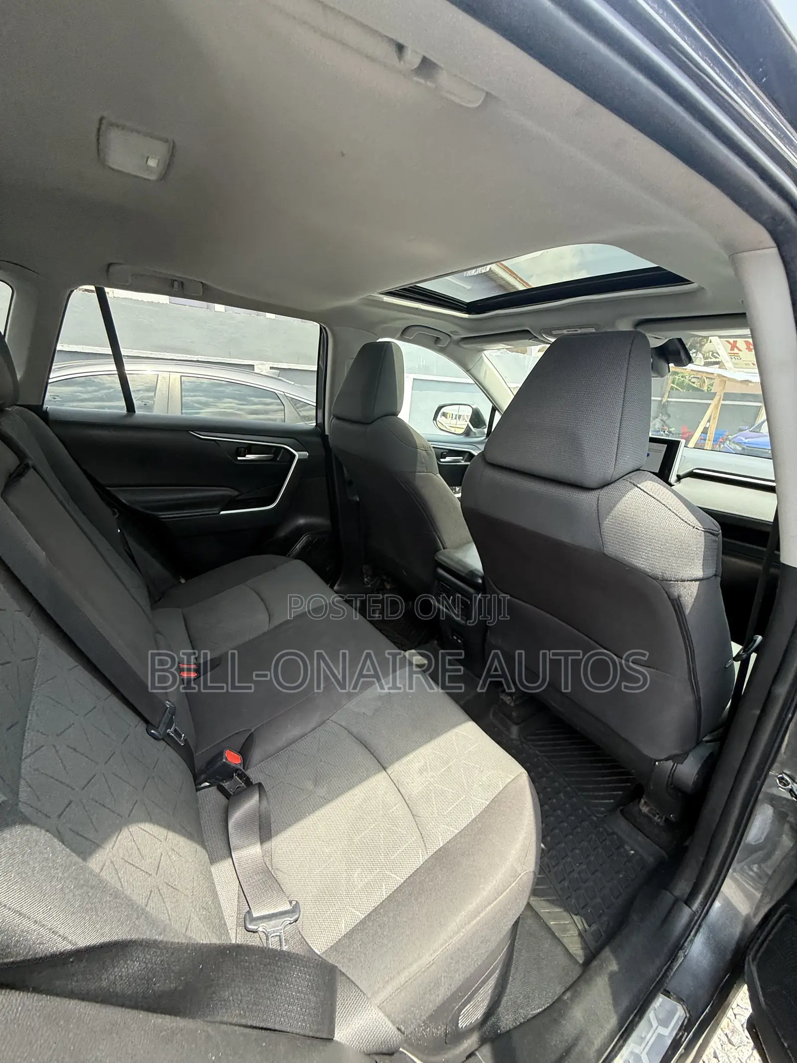 Toyota RAV4 XLE AWD 2024 Gray