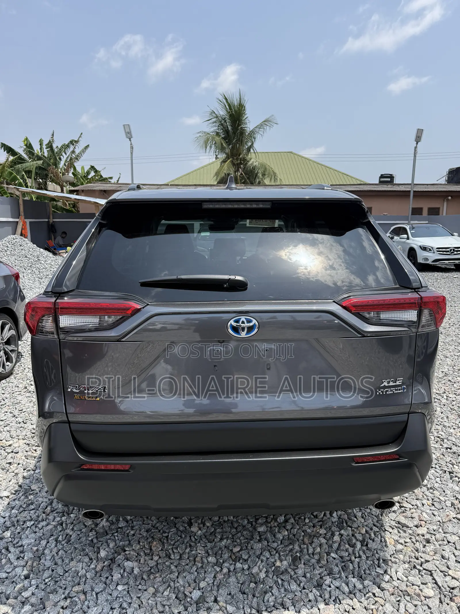 Toyota RAV4 XLE AWD 2024 Gray
