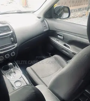 Mitsubishi Outlander SE 4dr SUV (2.4L 4cyl CVT) 2015 Black