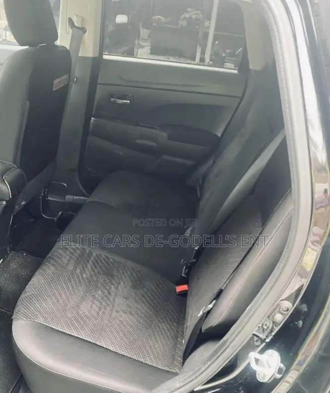 Mitsubishi Outlander SE 4dr SUV (2.4L 4cyl CVT) 2015 Black
