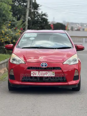 Toyota Aqua S 2014 Red