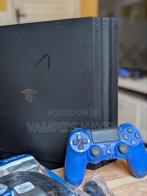 PS4 PRO 1TB Jailbroken (14 Games)