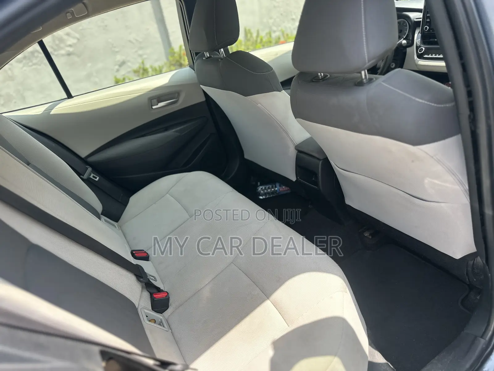 Toyota Corolla LE 2021 Gray