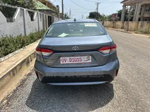 Toyota Corolla LE 2021 Gray