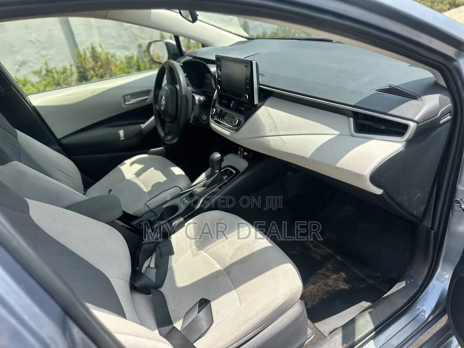 Toyota Corolla LE 2021 Gray
