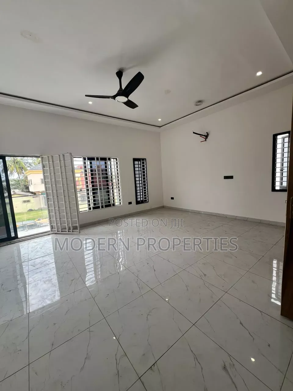 3bdrm House in Modern Properties, Lashibi for sale