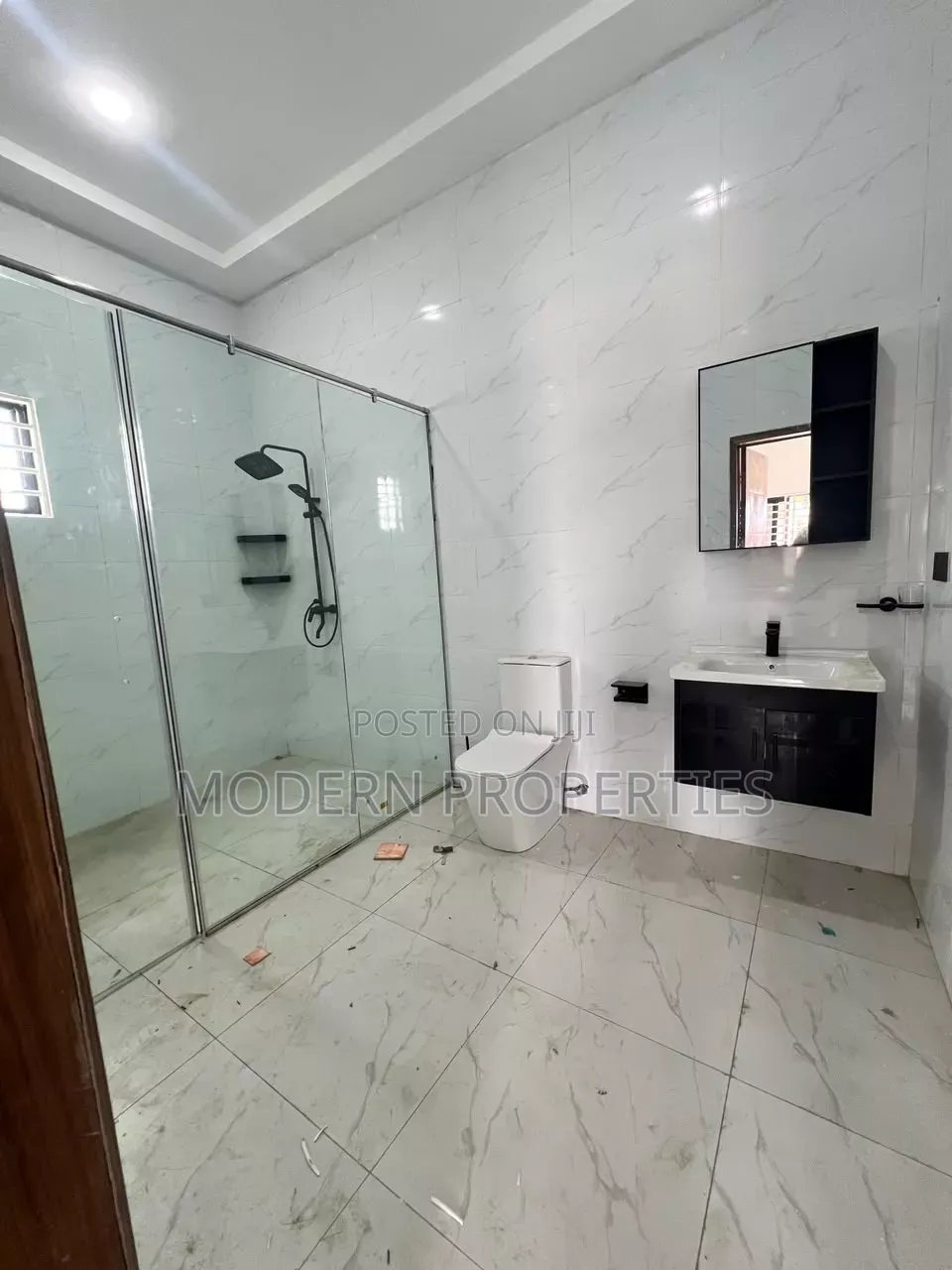 3bdrm House in Modern Properties, Lashibi for sale