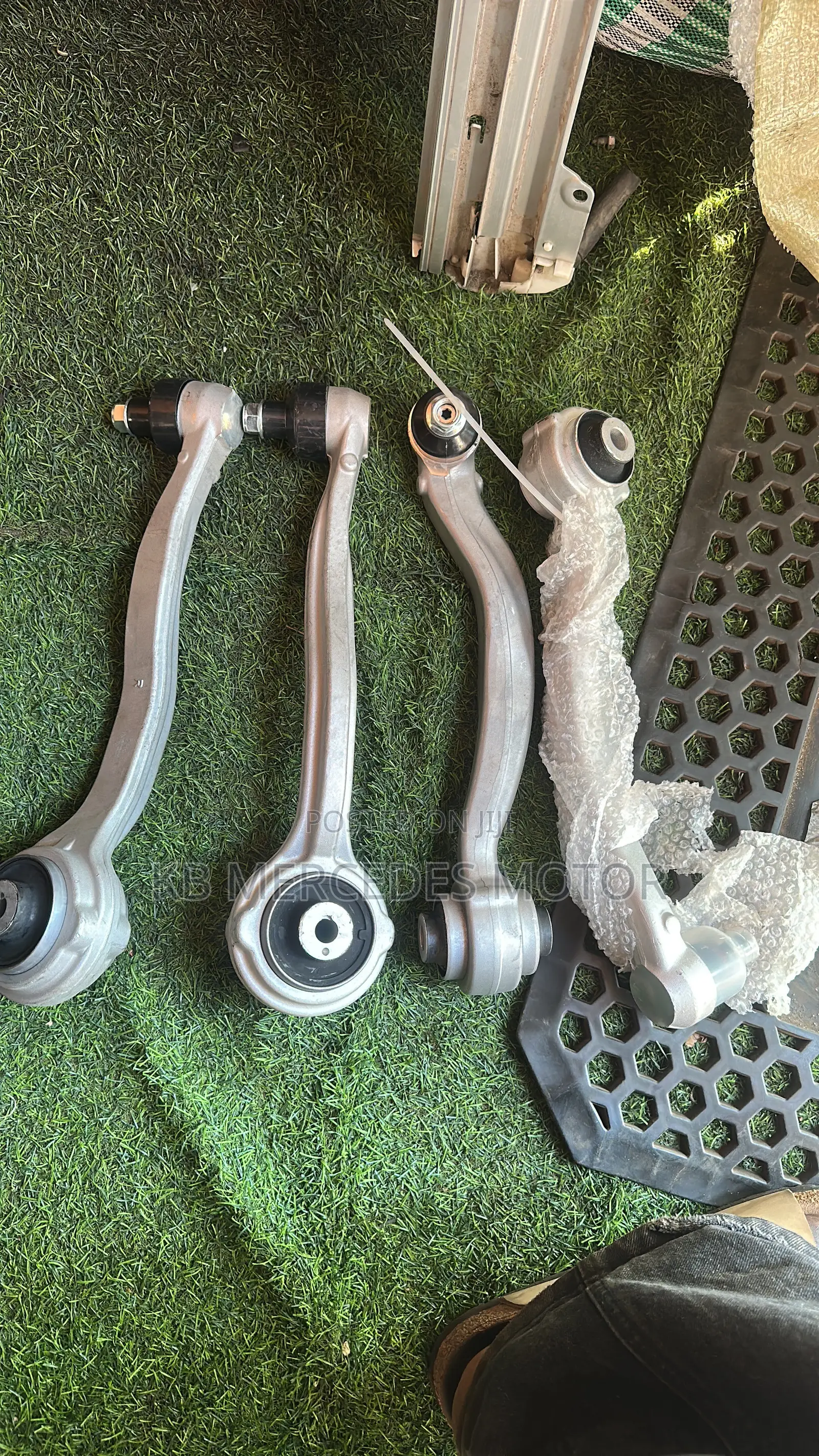 Mercedes Benz C250 W204 Lower Arms Set