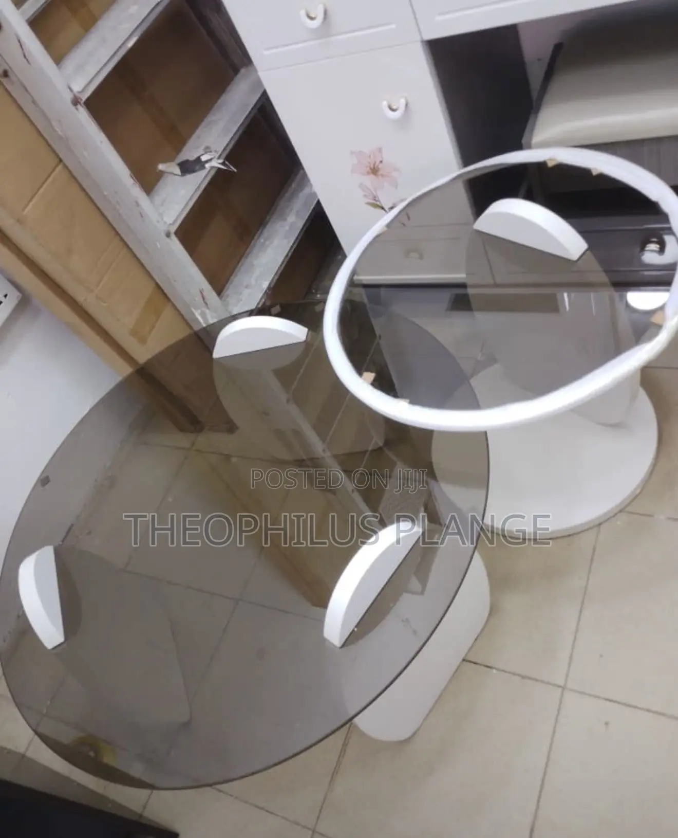 2 Piece Modern Nesting Glass Table / Side Table