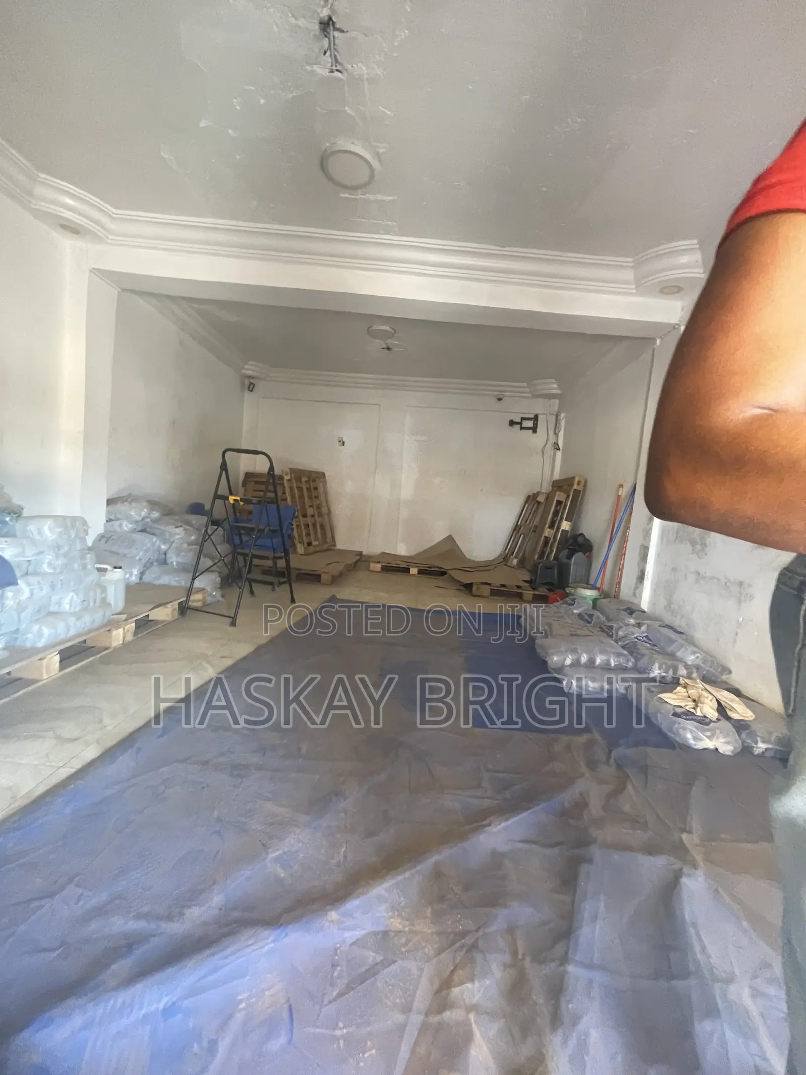 Spacious Roadside Shop for Rent at Alhaji Chantan