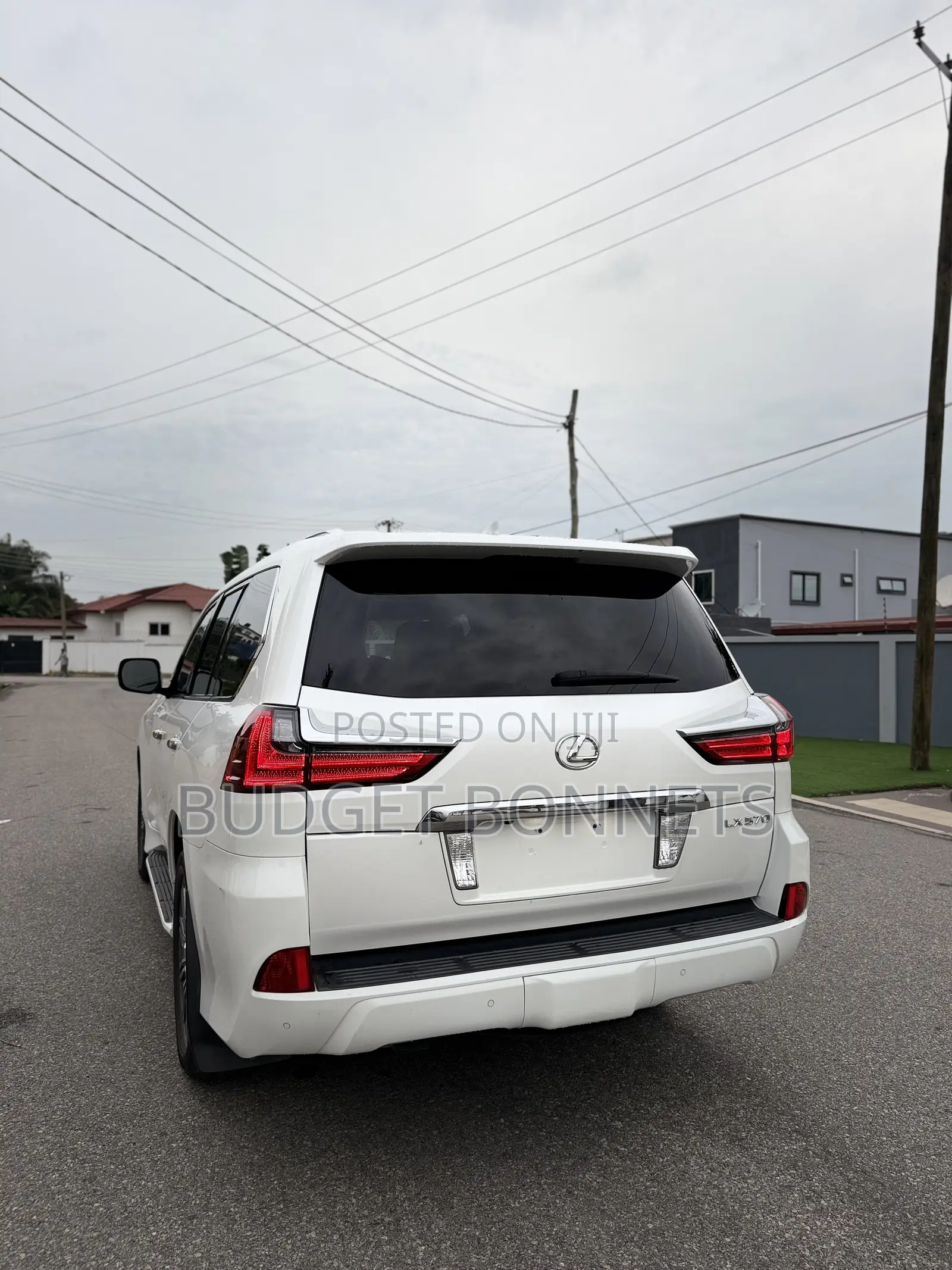 Lexus LX 570 AWD 2017 White