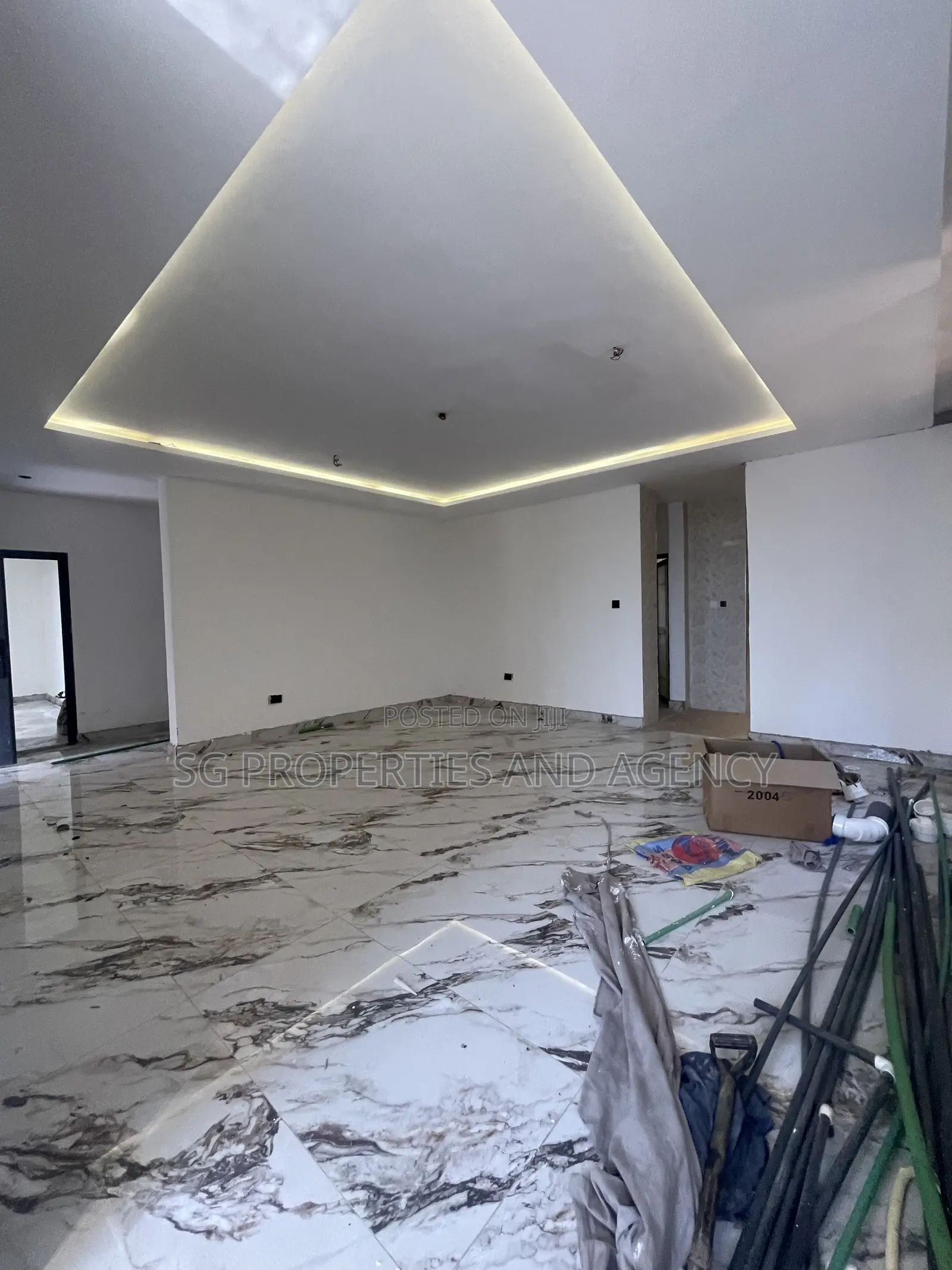3bdrm Apartment in Lashibi, Sakumono for rent
