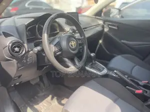 Toyota Yaris iA 1.5 FWD 2018 Red