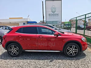 Mercedes-Benz GLA-Class 2017 Red