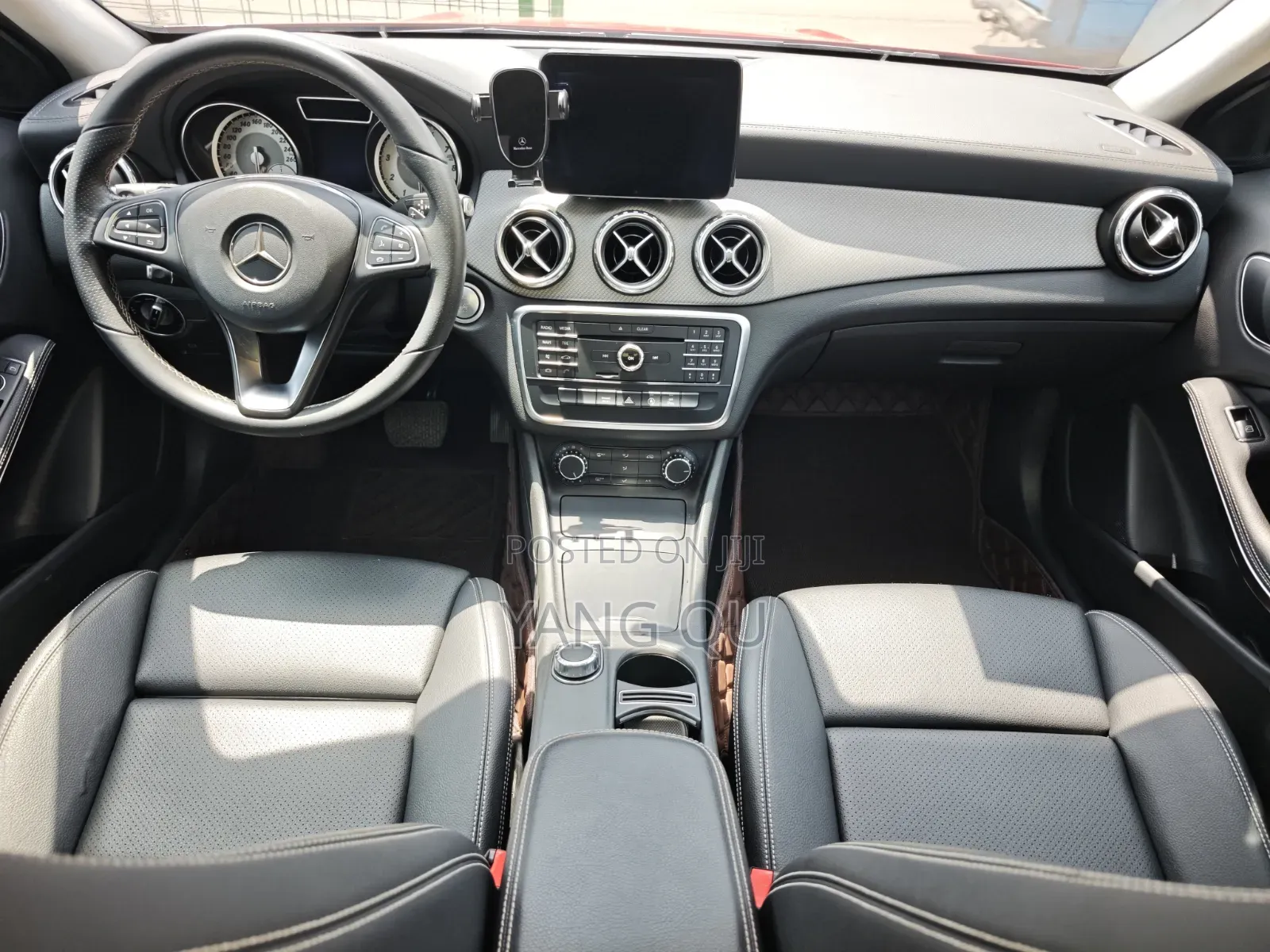 Mercedes-Benz GLA-Class 2017 Red