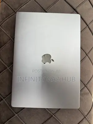 Laptop Apple MacBook Pro 2024 M4 Pro 24GB Apple M4 SSHD (Hybrid) 512GB
