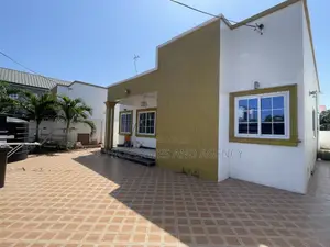3bdrm House in Kfc, Baatsona Total for rent
