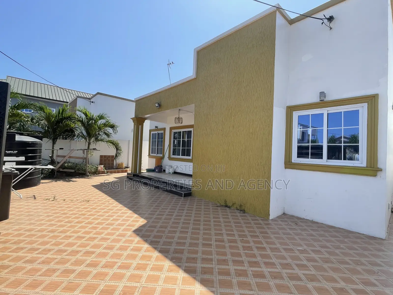 3bdrm House in Kfc, Baatsona Total for rent
