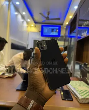 Apple iPhone 11 64 GB Black