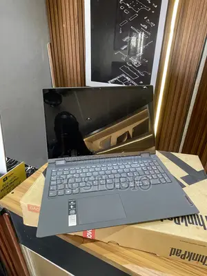 New Laptop Lenovo Flex 5 4GB Intel Core i3 SSD 256GB