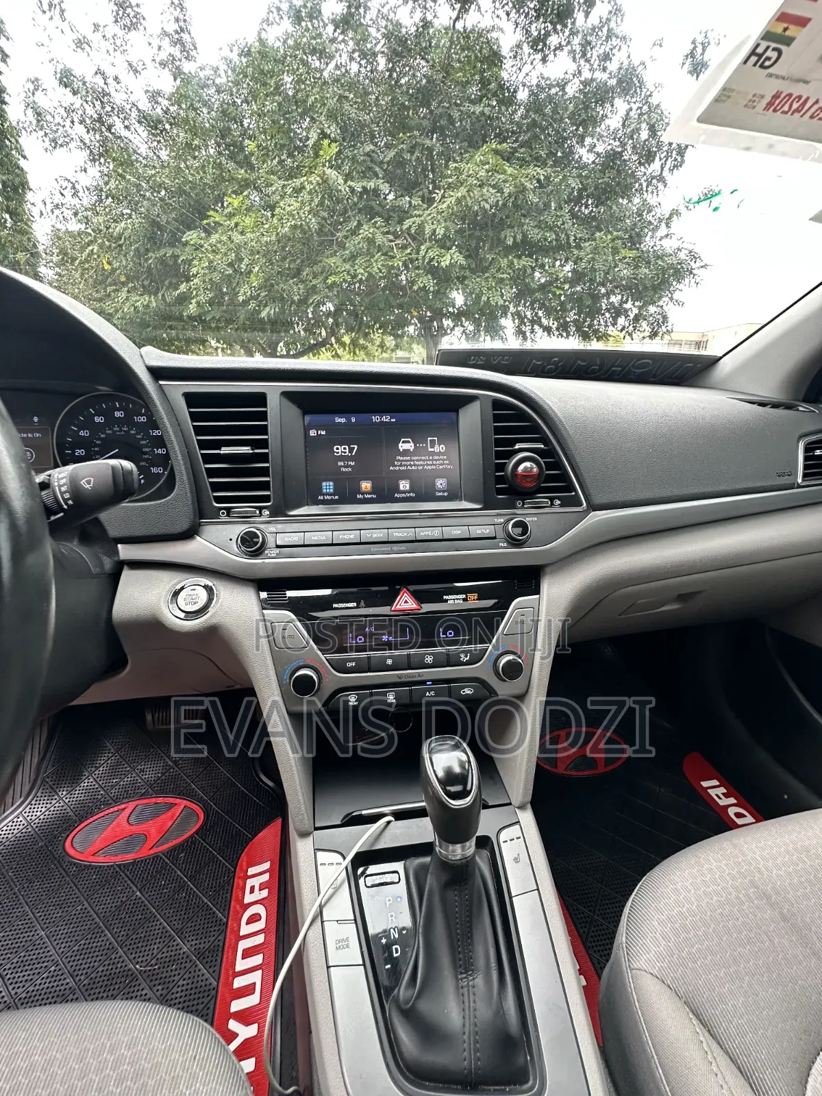 Hyundai Elantra Value Edition 2018 Gray